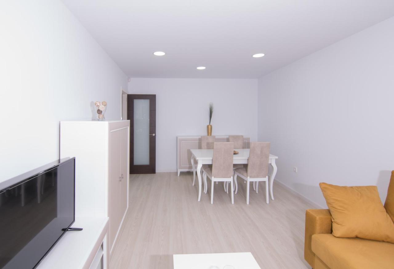 Apartamento En La Playa Appartamento Ribeira Esterno foto