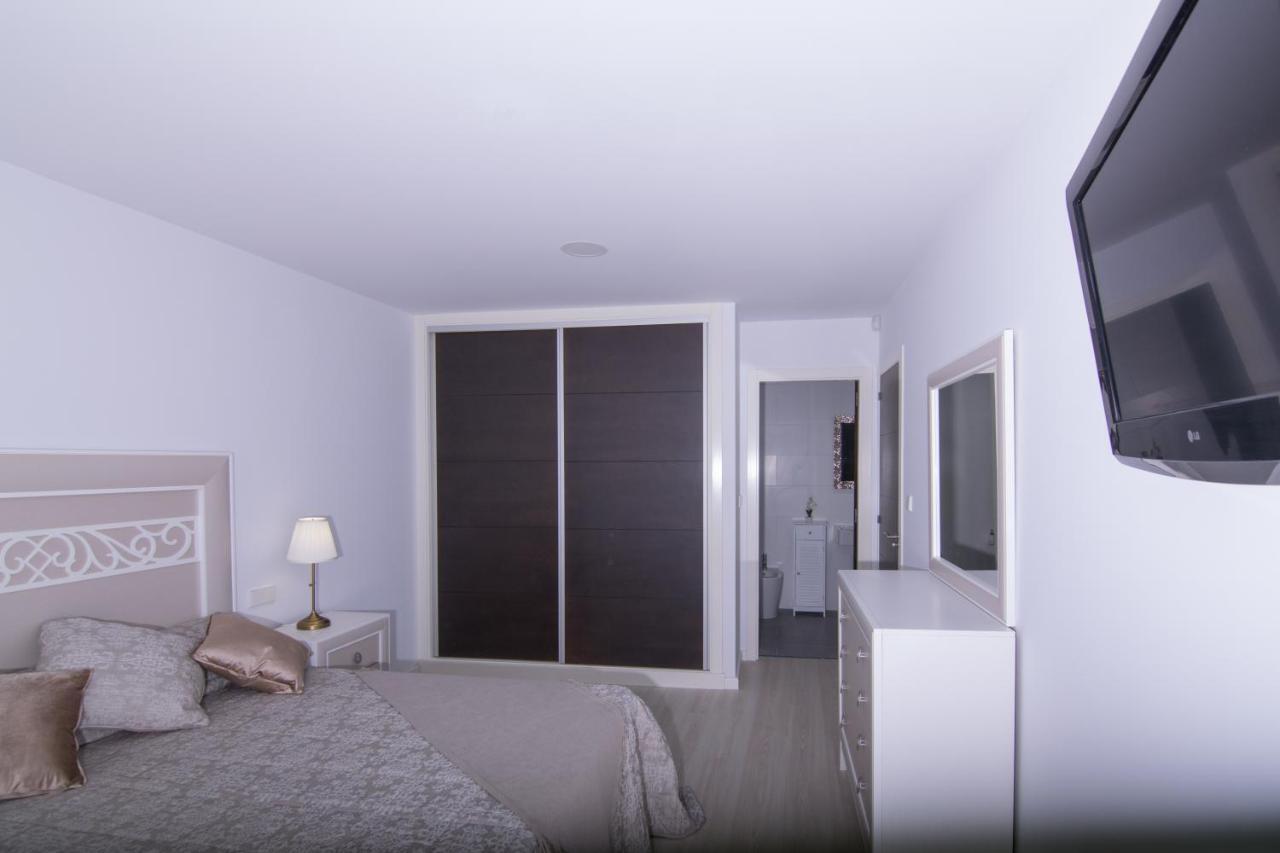 Apartamento En La Playa Appartamento Ribeira Esterno foto