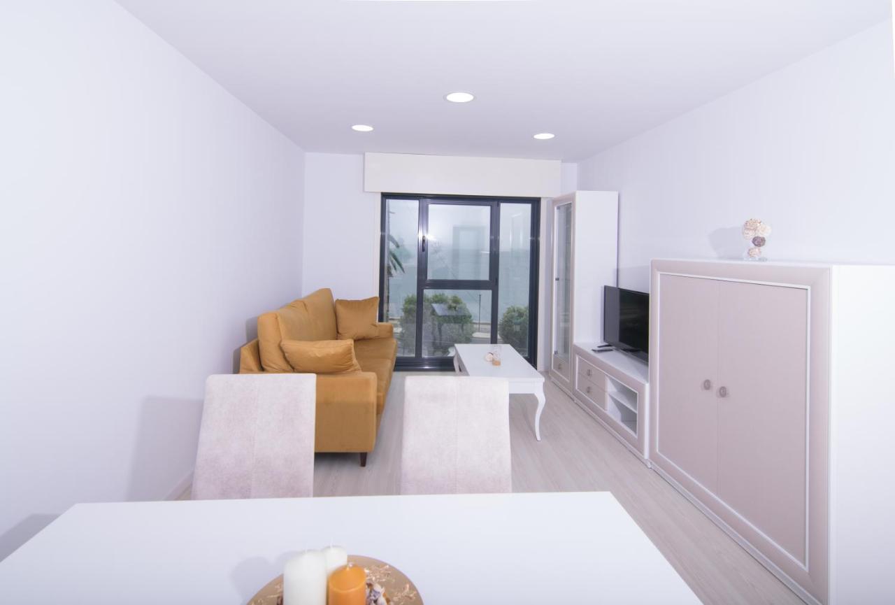 Apartamento En La Playa Appartamento Ribeira Esterno foto